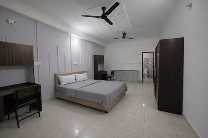 Pupil Stay, Near Woodstock